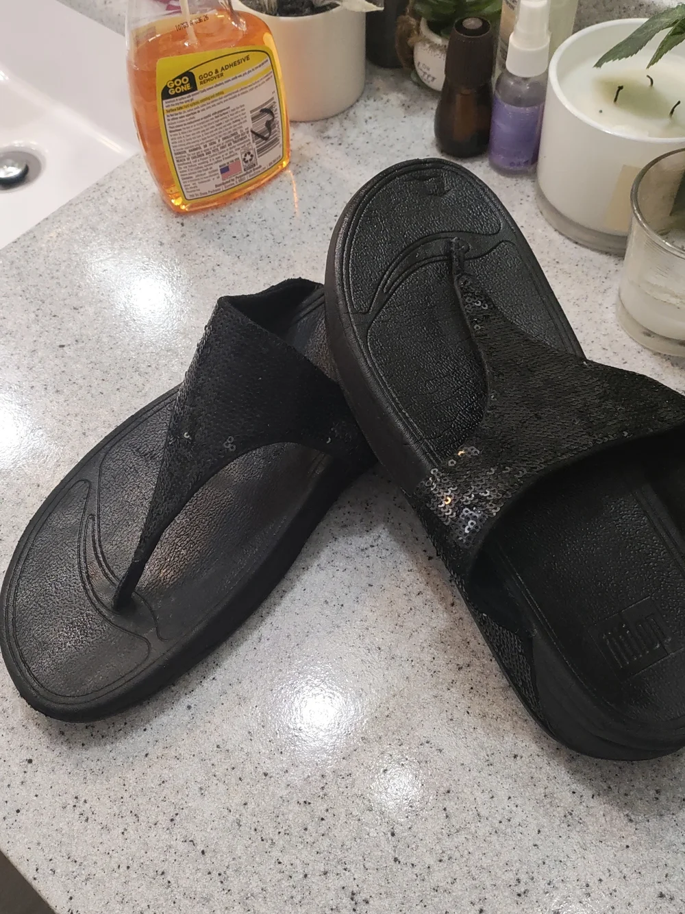 Fitflop ✨🎇Black Sequin Thong Sandals